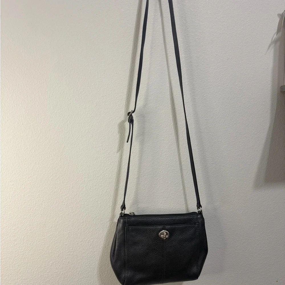Coach Black Leather Shoulder Bag - Picture 3 of 4